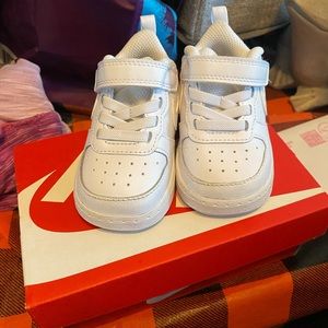 Kids Nike Court Borough Low 2